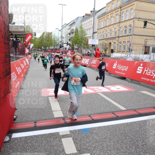 25.04.2026 - Das Zehntel Strokosch-Dieckow http://msf.ph/oto/9620073 25.04.2026 10:55:55 Ziel 5116, 5388, 5394, 5456, 5674, 6007, 6090, 6206, 6249, 6299, 6909, 6958, 6997, 7500, 7517, 7618, 7856 meine-sportfotos.de