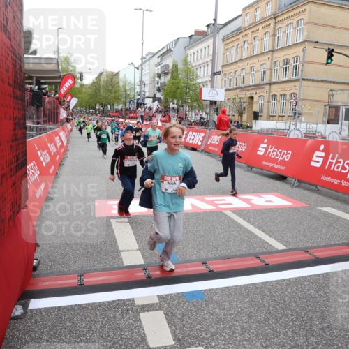 25.04.2026 - Das Zehntel Strokosch-Dieckow http://msf.ph/oto/9620082 25.04.2026 10:55:55 Ziel 5116, 5388, 5394, 5456, 5674, 6007, 6090, 6206, 6249, 6299, 6909, 6958, 6997, 7500, 7517, 7618, 7856 meine-sportfotos.de
