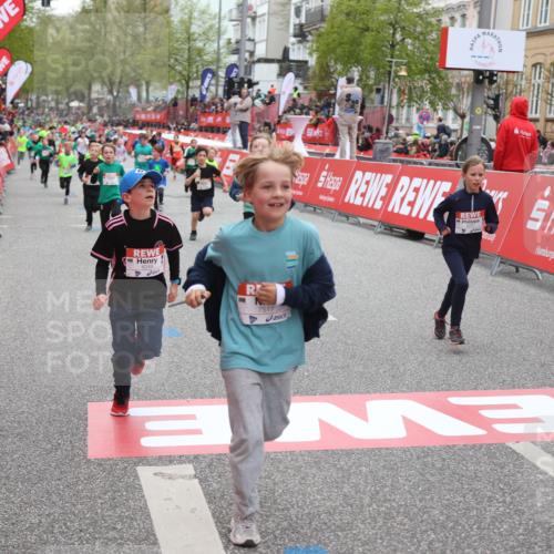 25.04.2026 - Das Zehntel Strokosch-Dieckow http://msf.ph/oto/9620105 25.04.2026 10:55:54 Ziel 5116, 5388, 5394, 5456, 5674, 5923, 5959, 6007, 6090, 6206, 6249, 6299, 6909, 6958, 7500, 7517, 7618, 7837, 7856 meine-sportfotos.de