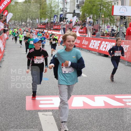 25.04.2026 - Das Zehntel Strokosch-Dieckow http://msf.ph/oto/9620116 25.04.2026 10:55:54 Ziel 5116, 5388, 5394, 5456, 5674, 5923, 5959, 6007, 6090, 6206, 6249, 6299, 6909, 6958, 7500, 7517, 7618, 7837, 7856 meine-sportfotos.de