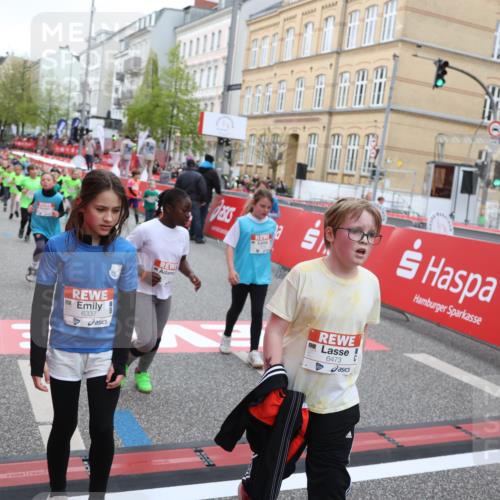 25.04.2026 - Das Zehntel Strokosch-Dieckow http://msf.ph/oto/9620146 25.04.2026 11:00:28 Ziel 5033, 5198, 5501, 5527, 5700, 5715, 5722, 5768, 5918, 5975, 6255, 6296, 6303, 6333, 6337, 6465, 6473, 6577, 6963, 7012, 7013, 7059, 7108, 7124, 7155, 7631, 7633, 7692, 7751, 7782, 7812, 7826, 7834 meine-sportfotos.de