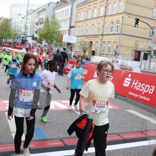 25.04.2026 - Das Zehntel Strokosch-Dieckow http://msf.ph/oto/9620156 25.04.2026 11:00:28 Ziel 5033, 5198, 5501, 5527, 5700, 5715, 5722, 5768, 5918, 5975, 6255, 6296, 6303, 6333, 6337, 6465, 6473, 6577, 6963, 7012, 7013, 7059, 7108, 7124, 7155, 7631, 7633, 7692, 7751, 7782, 7812, 7826, 7834 meine-sportfotos.de