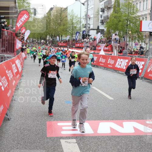 25.04.2026 - Das Zehntel Strokosch-Dieckow http://msf.ph/oto/9620168 25.04.2026 10:55:54 Ziel 5116, 5388, 5394, 5456, 5674, 5923, 5959, 6007, 6090, 6206, 6249, 6299, 6909, 6958, 7500, 7517, 7618, 7837, 7856 meine-sportfotos.de