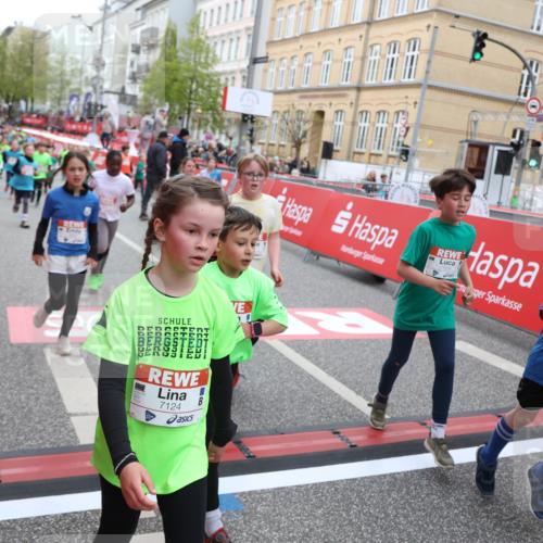 25.04.2026 - Das Zehntel Strokosch-Dieckow http://msf.ph/oto/9620223 25.04.2026 11:00:26 Ziel 5033, 5198, 5501, 5527, 5702, 5768, 5918, 5975, 6196, 6255, 6296, 6303, 6333, 6337, 6465, 6473, 6483, 6546, 6573, 6577, 6963, 6998, 7012, 7013, 7059, 7108, 7124, 7140, 7155, 7174, 7631, 7633, 7692, 7812, 7826, 7993 meine-sportfotos.de