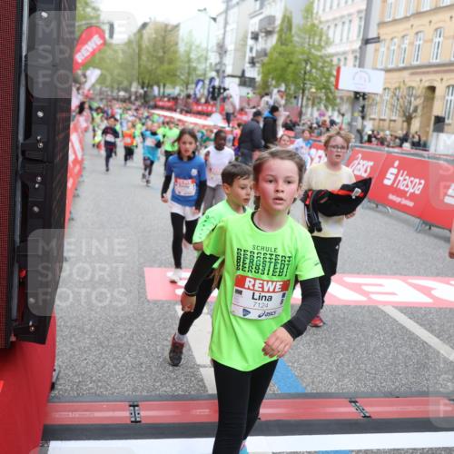 25.04.2026 - Das Zehntel Strokosch-Dieckow http://msf.ph/oto/9620233 25.04.2026 11:00:26 Ziel 5033, 5198, 5501, 5527, 5702, 5768, 5918, 5975, 6196, 6255, 6296, 6303, 6333, 6337, 6465, 6473, 6483, 6546, 6573, 6577, 6963, 6998, 7012, 7013, 7059, 7108, 7124, 7140, 7155, 7174, 7631, 7633, 7692, 7812, 7826, 7993 meine-sportfotos.de