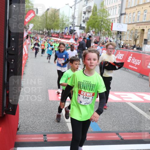 25.04.2026 - Das Zehntel Strokosch-Dieckow http://msf.ph/oto/9620243 25.04.2026 11:00:26 Ziel 5033, 5198, 5501, 5527, 5702, 5768, 5918, 5975, 6196, 6255, 6296, 6303, 6333, 6337, 6465, 6473, 6483, 6546, 6573, 6577, 6963, 6998, 7012, 7013, 7059, 7108, 7124, 7140, 7155, 7174, 7631, 7633, 7692, 7812, 7826, 7993 meine-sportfotos.de
