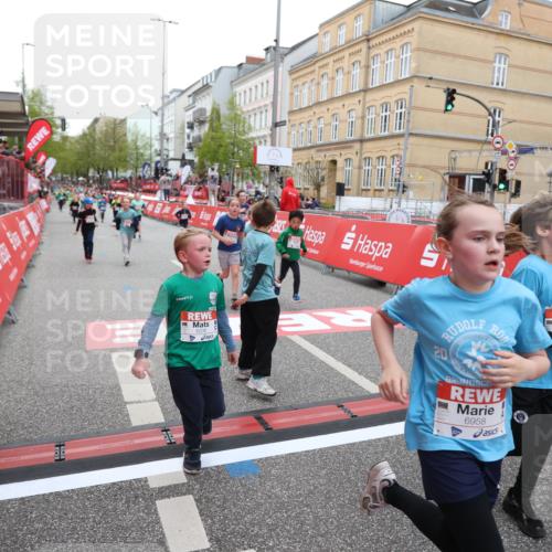 25.04.2026 - Das Zehntel Strokosch-Dieckow http://msf.ph/oto/9620250 25.04.2026 10:55:52 Ziel 5116, 5388, 5394, 5456, 5674, 5923, 5959, 6206, 6299, 6322, 6406, 6909, 6958, 7500, 7517, 7618, 7837, 7856 meine-sportfotos.de