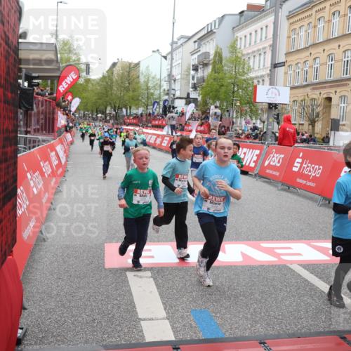 25.04.2026 - Das Zehntel Strokosch-Dieckow http://msf.ph/oto/9620380 25.04.2026 10:55:51 Ziel 5116, 5388, 5394, 5456, 5674, 5923, 5959, 6206, 6299, 6322, 6406, 6909, 6958, 7500, 7618, 7837, 7856, 7893 meine-sportfotos.de