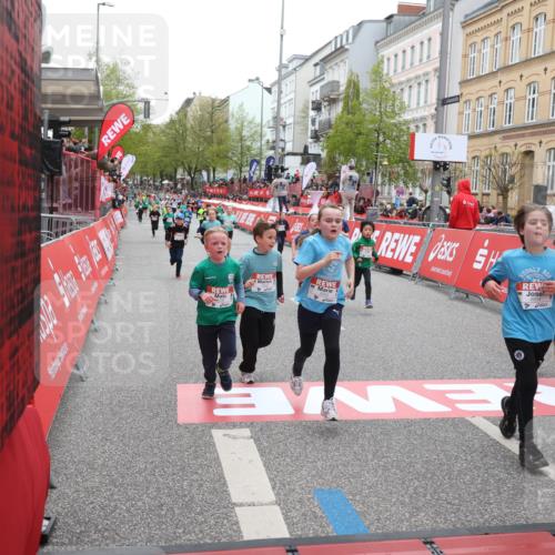 25.04.2026 - Das Zehntel Strokosch-Dieckow http://msf.ph/oto/9620405 25.04.2026 10:55:50 Ziel 5116, 5388, 5674, 5798, 5923, 5959, 6206, 6299, 6322, 6406, 6909, 6958, 7500, 7837, 7856, 7893 meine-sportfotos.de