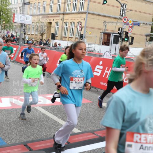 25.04.2026 - Das Zehntel Strokosch-Dieckow http://msf.ph/oto/9620411 25.04.2026 11:00:24 Ziel 5198, 5501, 5527, 5702, 5911, 5918, 5972, 5975, 6196, 6255, 6285, 6296, 6303, 6333, 6465, 6473, 6483, 6536, 6546, 6573, 6577, 6963, 6998, 7012, 7013, 7059, 7108, 7124, 7140, 7155, 7174, 7179, 7631, 7633, 7692, 7812, 7826, 7993 meine-sportfotos.de