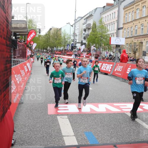 25.04.2026 - Das Zehntel Strokosch-Dieckow http://msf.ph/oto/9620416 25.04.2026 10:55:50 Ziel 5116, 5388, 5674, 5798, 5923, 5959, 6206, 6299, 6322, 6406, 6909, 6958, 7500, 7837, 7856, 7893 meine-sportfotos.de