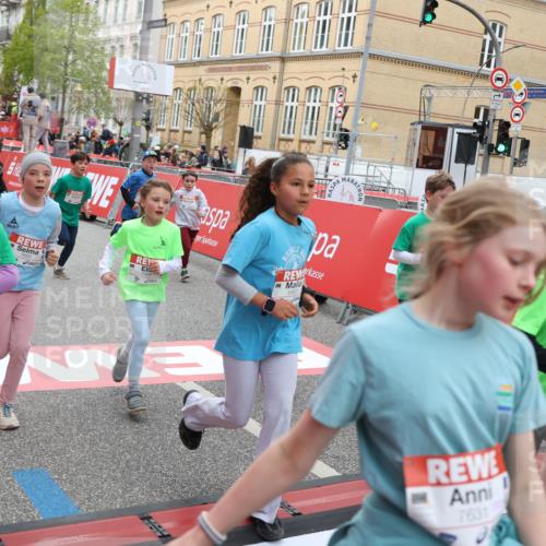 25.04.2026 - Das Zehntel Strokosch-Dieckow http://msf.ph/oto/9620423 25.04.2026 11:00:24 Ziel 5198, 5501, 5527, 5702, 5911, 5918, 5972, 5975, 6196, 6255, 6285, 6296, 6303, 6333, 6465, 6473, 6483, 6536, 6546, 6573, 6577, 6963, 6998, 7012, 7013, 7059, 7108, 7124, 7140, 7155, 7174, 7179, 7631, 7633, 7692, 7812, 7826, 7993 meine-sportfotos.de