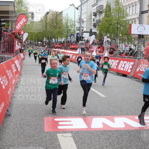25.04.2026 - Das Zehntel Strokosch-Dieckow http://msf.ph/oto/9620438 25.04.2026 10:55:50 Ziel 5116, 5388, 5674, 5798, 5923, 5959, 6206, 6299, 6322, 6406, 6909, 6958, 7500, 7837, 7856, 7893 meine-sportfotos.de