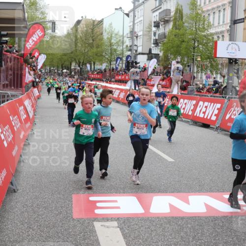25.04.2026 - Das Zehntel Strokosch-Dieckow http://msf.ph/oto/9620450 25.04.2026 10:55:50 Ziel 5116, 5388, 5674, 5798, 5923, 5959, 6206, 6299, 6322, 6406, 6909, 6958, 7500, 7837, 7856, 7893 meine-sportfotos.de