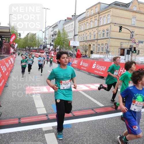 25.04.2026 - Das Zehntel Strokosch-Dieckow http://msf.ph/oto/9620474 25.04.2026 10:55:49 Ziel 5116, 5388, 5798, 5923, 5959, 6206, 6299, 6322, 6404, 6406, 6909, 6958, 7500, 7837, 7856, 7893 meine-sportfotos.de