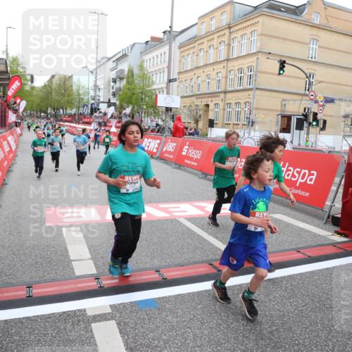 25.04.2026 - Das Zehntel Strokosch-Dieckow http://msf.ph/oto/9620509 25.04.2026 10:55:49 Ziel 5116, 5388, 5798, 5923, 5959, 6206, 6299, 6322, 6404, 6406, 6909, 6958, 7500, 7837, 7856, 7893 meine-sportfotos.de
