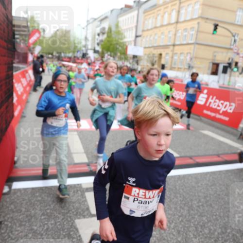 25.04.2026 - Das Zehntel Strokosch-Dieckow http://msf.ph/oto/9620545 25.04.2026 11:00:23 Ziel 5501, 5527, 5702, 5799, 5911, 5918, 5972, 5975, 6196, 6255, 6285, 6303, 6333, 6465, 6483, 6536, 6541, 6546, 6573, 6577, 6581, 6584, 6597, 6963, 6998, 7012, 7059, 7108, 7124, 7140, 7155, 7174, 7179, 7631, 7633, 7692, 7812, 7993 meine-sportfotos.de
