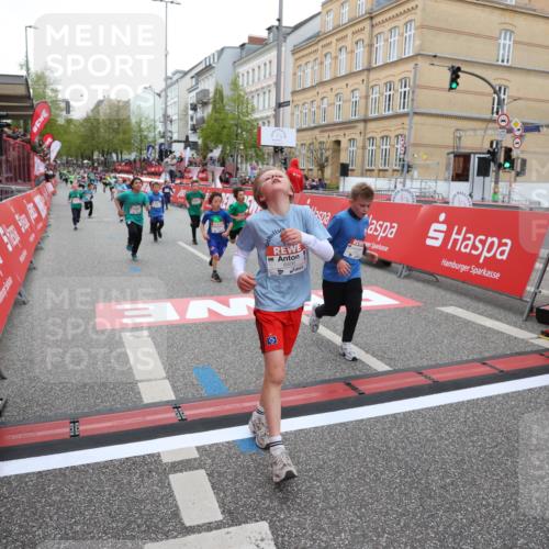 25.04.2026 - Das Zehntel Strokosch-Dieckow http://msf.ph/oto/9620617 25.04.2026 10:55:47 Ziel 5116, 5370, 5798, 5857, 5923, 5959, 6322, 6404, 6406, 7837, 7856, 7893 meine-sportfotos.de