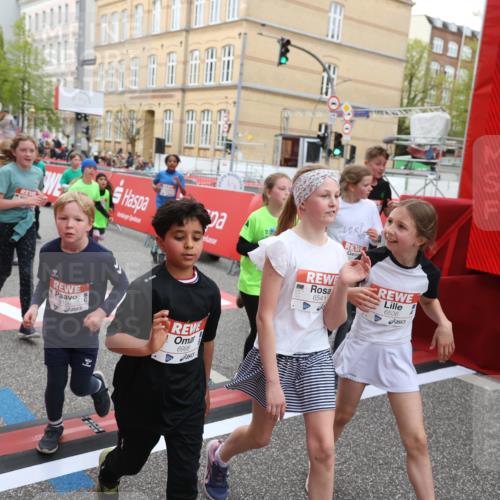 25.04.2026 - Das Zehntel Strokosch-Dieckow http://msf.ph/oto/9620627 25.04.2026 11:00:22 Ziel 5340, 5501, 5527, 5702, 5799, 5911, 5918, 5951, 5972, 5975, 6196, 6285, 6303, 6333, 6465, 6483, 6536, 6541, 6546, 6573, 6577, 6581, 6584, 6597, 6963, 6998, 7059, 7108, 7140, 7155, 7174, 7179, 7631, 7633, 7692, 7812, 7993 meine-sportfotos.de