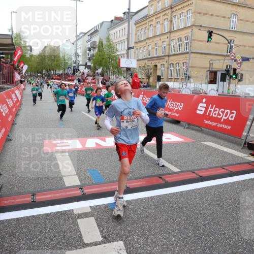 25.04.2026 - Das Zehntel Strokosch-Dieckow http://msf.ph/oto/9620629 25.04.2026 10:55:47 Ziel 5116, 5370, 5798, 5857, 5923, 5959, 6322, 6404, 6406, 7837, 7856, 7893 meine-sportfotos.de