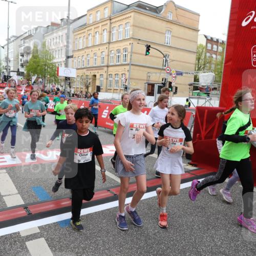 25.04.2026 - Das Zehntel Strokosch-Dieckow http://msf.ph/oto/9620642 25.04.2026 11:00:22 Ziel 5340, 5501, 5527, 5702, 5799, 5911, 5918, 5951, 5972, 5975, 6196, 6285, 6303, 6333, 6465, 6483, 6536, 6541, 6546, 6573, 6577, 6581, 6584, 6597, 6963, 6998, 7059, 7108, 7140, 7155, 7174, 7179, 7631, 7633, 7692, 7812, 7993 meine-sportfotos.de