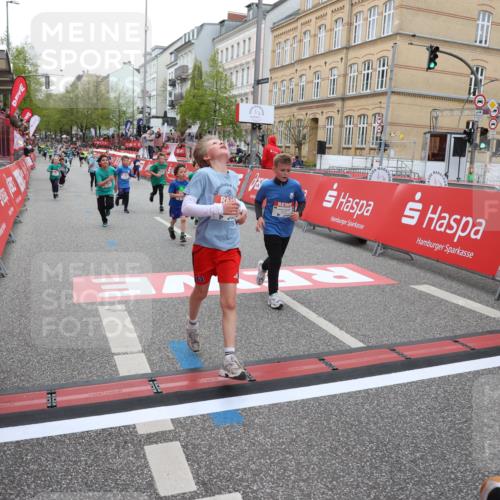 25.04.2026 - Das Zehntel Strokosch-Dieckow http://msf.ph/oto/9620664 25.04.2026 10:55:47 Ziel 5116, 5370, 5798, 5857, 5923, 5959, 6322, 6404, 6406, 7837, 7856, 7893 meine-sportfotos.de