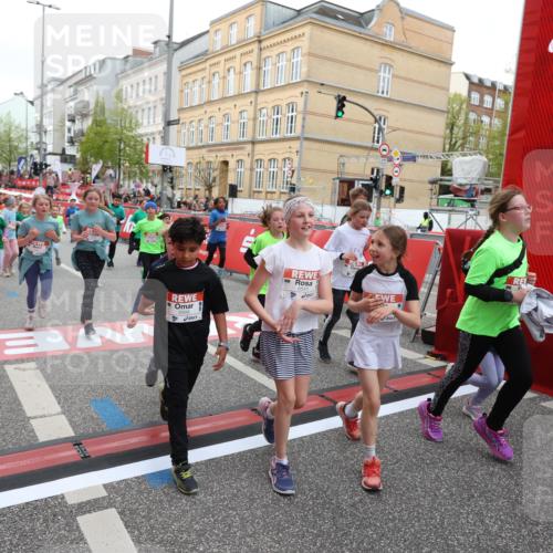 25.04.2026 - Das Zehntel Strokosch-Dieckow http://msf.ph/oto/9620667 25.04.2026 11:00:22 Ziel 5340, 5501, 5527, 5702, 5799, 5911, 5918, 5951, 5972, 5975, 6196, 6285, 6303, 6333, 6465, 6483, 6536, 6541, 6546, 6573, 6577, 6581, 6584, 6597, 6963, 6998, 7059, 7108, 7140, 7155, 7174, 7179, 7631, 7633, 7692, 7812, 7993 meine-sportfotos.de