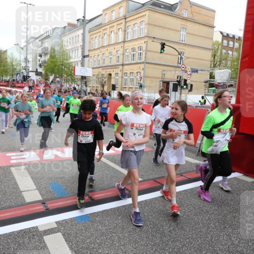25.04.2026 - Das Zehntel Strokosch-Dieckow http://msf.ph/oto/9620696 25.04.2026 11:00:22 Ziel 5340, 5501, 5527, 5702, 5799, 5911, 5918, 5951, 5972, 5975, 6196, 6285, 6303, 6333, 6465, 6483, 6536, 6541, 6546, 6573, 6577, 6581, 6584, 6597, 6963, 6998, 7059, 7108, 7140, 7155, 7174, 7179, 7631, 7633, 7692, 7812, 7993 meine-sportfotos.de