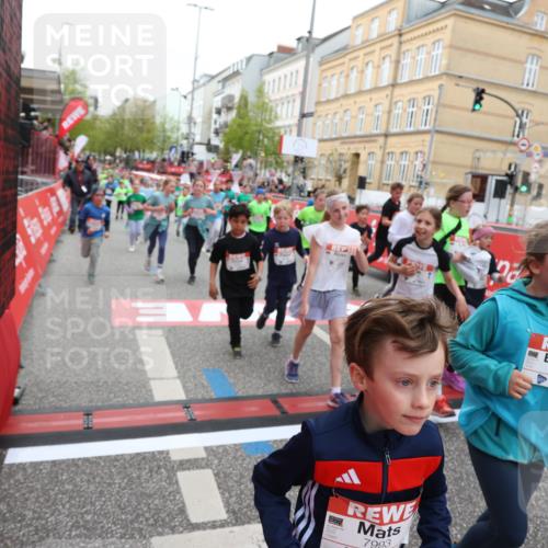 25.04.2026 - Das Zehntel Strokosch-Dieckow http://msf.ph/oto/9620738 25.04.2026 11:00:21 Ziel 5340, 5501, 5702, 5799, 5911, 5951, 5972, 5975, 6196, 6285, 6303, 6333, 6483, 6536, 6541, 6546, 6573, 6577, 6581, 6584, 6597, 6998, 7108, 7140, 7155, 7174, 7179, 7286, 7631, 7633, 7993 meine-sportfotos.de