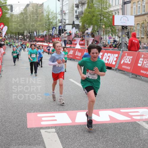 25.04.2026 - Das Zehntel Strokosch-Dieckow http://msf.ph/oto/9620745 25.04.2026 10:55:45 Ziel 5370, 5726, 5798, 5857, 6217, 6322, 6404, 6406, 7893 meine-sportfotos.de
