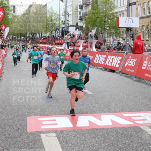 25.04.2026 - Das Zehntel Strokosch-Dieckow http://msf.ph/oto/9620767 25.04.2026 10:55:45 Ziel 5370, 5726, 5798, 5857, 6217, 6322, 6404, 6406, 7893 meine-sportfotos.de