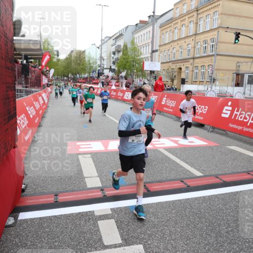 25.04.2026 - Das Zehntel Strokosch-Dieckow http://msf.ph/oto/9620810 25.04.2026 10:55:44 Ziel 5370, 5726, 5798, 5802, 5857, 6217, 6404, 6406, 6666, 6748, 7893 meine-sportfotos.de