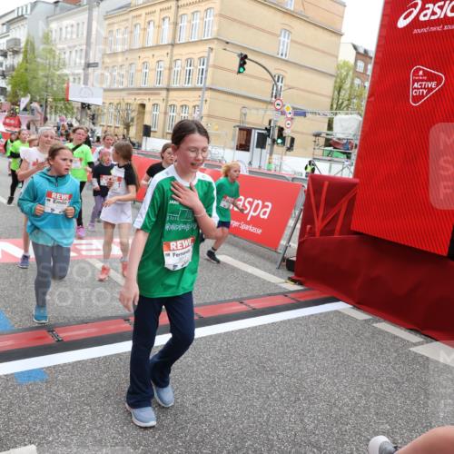 25.04.2026 - Das Zehntel Strokosch-Dieckow http://msf.ph/oto/9620830 25.04.2026 11:00:20 Ziel 5340, 5501, 5649, 5702, 5799, 5911, 5951, 5972, 6196, 6285, 6303, 6483, 6536, 6541, 6546, 6573, 6577, 6581, 6584, 6597, 6950, 6998, 7140, 7155, 7174, 7179, 7286, 7298, 7631, 7633, 7993 meine-sportfotos.de