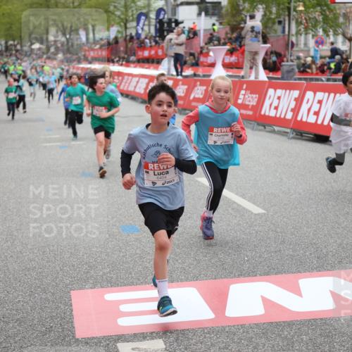 25.04.2026 - Das Zehntel Strokosch-Dieckow http://msf.ph/oto/9620856 25.04.2026 10:55:43 Ziel 5370, 5726, 5798, 5802, 5857, 6026, 6217, 6404, 6666, 6748, 7893, 7925 meine-sportfotos.de