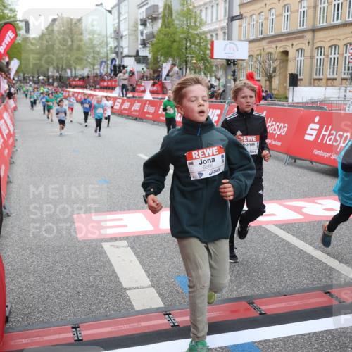 25.04.2026 - Das Zehntel Strokosch-Dieckow http://msf.ph/oto/9620889 25.04.2026 10:55:39 Ziel 5108, 5360, 5370, 5726, 5802, 5805, 6026, 6217, 6499, 6539, 6636, 6653, 6666, 6748, 7130, 7925 meine-sportfotos.de