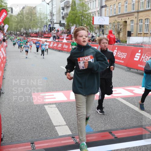 25.04.2026 - Das Zehntel Strokosch-Dieckow http://msf.ph/oto/9620900 25.04.2026 10:55:39 Ziel 5108, 5360, 5370, 5726, 5802, 5805, 6026, 6217, 6499, 6539, 6636, 6653, 6666, 6748, 7130, 7925 meine-sportfotos.de