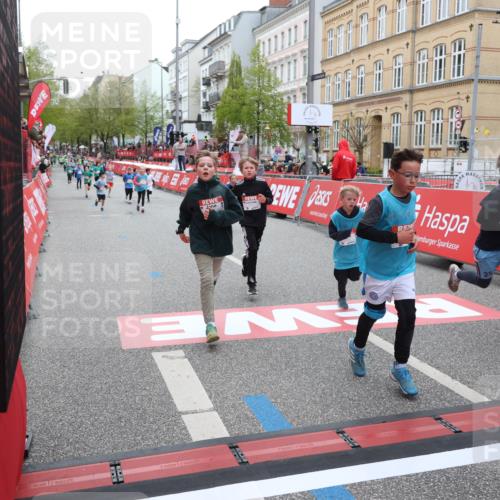 25.04.2026 - Das Zehntel Strokosch-Dieckow http://msf.ph/oto/9620977 25.04.2026 10:55:38 Ziel 5108, 5360, 5726, 5802, 5805, 6026, 6217, 6499, 6539, 6543, 6636, 6653, 6666, 6748, 7130, 7925 meine-sportfotos.de