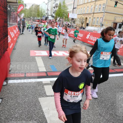 25.04.2026 - Das Zehntel Strokosch-Dieckow http://msf.ph/oto/9620983 25.04.2026 11:00:18 Ziel 5340, 5525, 5649, 5702, 5799, 5858, 5911, 5951, 5972, 6285, 6483, 6536, 6541, 6581, 6584, 6597, 6602, 6950, 7174, 7179, 7219, 7286, 7298, 7993 meine-sportfotos.de