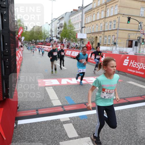 25.04.2026 - Das Zehntel Strokosch-Dieckow http://msf.ph/oto/9620989 25.04.2026 10:55:38 Ziel 5108, 5360, 5726, 5802, 5805, 6026, 6217, 6499, 6539, 6543, 6636, 6653, 6666, 6748, 7130, 7925 meine-sportfotos.de