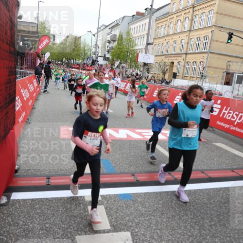 25.04.2026 - Das Zehntel Strokosch-Dieckow http://msf.ph/oto/9621041 25.04.2026 11:00:18 Ziel 5340, 5525, 5649, 5702, 5799, 5858, 5911, 5951, 5972, 6285, 6483, 6536, 6541, 6581, 6584, 6597, 6602, 6950, 7174, 7179, 7219, 7286, 7298, 7993 meine-sportfotos.de