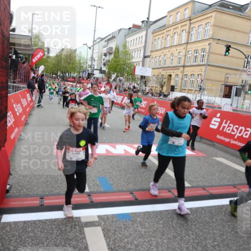 25.04.2026 - Das Zehntel Strokosch-Dieckow http://msf.ph/oto/9621070 25.04.2026 11:00:18 Ziel 5340, 5525, 5649, 5702, 5799, 5858, 5911, 5951, 5972, 6285, 6483, 6536, 6541, 6581, 6584, 6597, 6602, 6950, 7174, 7179, 7219, 7286, 7298, 7993 meine-sportfotos.de