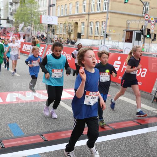 25.04.2026 - Das Zehntel Strokosch-Dieckow http://msf.ph/oto/9621116 25.04.2026 11:00:17 Ziel 5340, 5525, 5649, 5799, 5858, 5911, 5912, 5951, 5972, 6029, 6285, 6536, 6541, 6581, 6584, 6585, 6597, 6602, 6605, 6950, 7179, 7219, 7286, 7298, 7611 meine-sportfotos.de