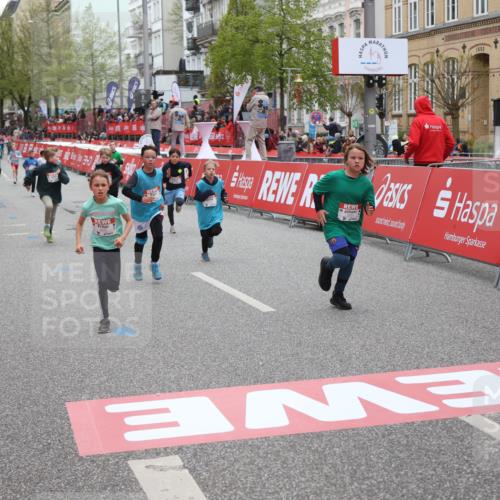 25.04.2026 - Das Zehntel Strokosch-Dieckow http://msf.ph/oto/9621139 25.04.2026 10:55:36 Ziel 5108, 5132, 5360, 5770, 5778, 5802, 5805, 6026, 6386, 6499, 6514, 6539, 6543, 6636, 6653, 6666, 6748, 7130, 7717, 7925 meine-sportfotos.de