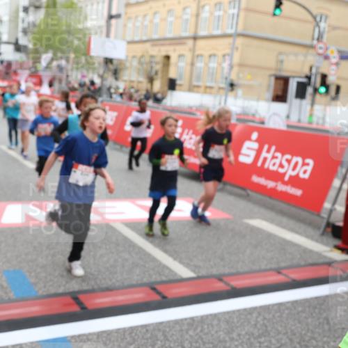 25.04.2026 - Das Zehntel Strokosch-Dieckow http://msf.ph/oto/9621167 25.04.2026 11:00:17 Ziel 5340, 5525, 5649, 5799, 5858, 5911, 5912, 5951, 5972, 6029, 6285, 6536, 6541, 6581, 6584, 6585, 6597, 6602, 6605, 6950, 7179, 7219, 7286, 7298, 7611 meine-sportfotos.de