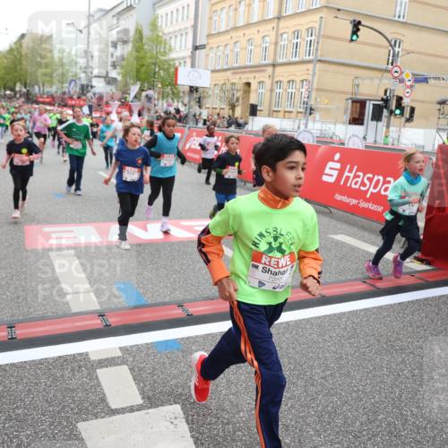 25.04.2026 - Das Zehntel Strokosch-Dieckow http://msf.ph/oto/9621175 25.04.2026 11:00:16 Ziel 5340, 5525, 5649, 5799, 5858, 5912, 5951, 5972, 6005, 6029, 6285, 6541, 6581, 6584, 6585, 6597, 6602, 6605, 6824, 6825, 6950, 7219, 7286, 7298, 7421, 7611 meine-sportfotos.de