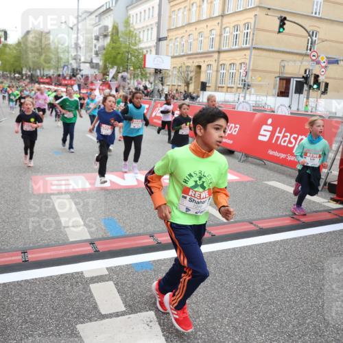 25.04.2026 - Das Zehntel Strokosch-Dieckow http://msf.ph/oto/9621189 25.04.2026 11:00:16 Ziel 5340, 5525, 5649, 5799, 5858, 5912, 5951, 5972, 6005, 6029, 6285, 6541, 6581, 6584, 6585, 6597, 6602, 6605, 6824, 6825, 6950, 7219, 7286, 7298, 7421, 7611 meine-sportfotos.de