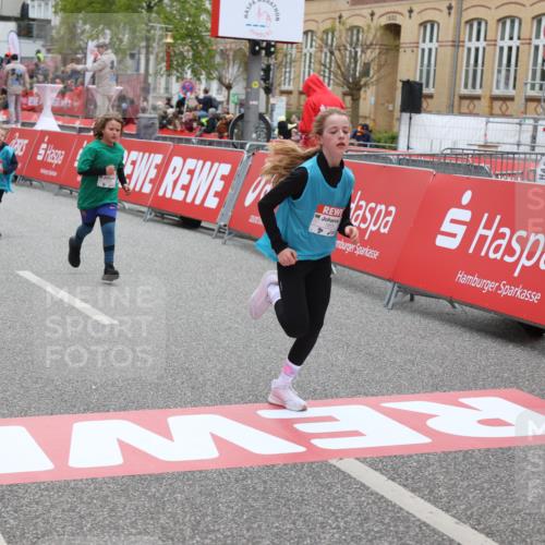 25.04.2026 - Das Zehntel Strokosch-Dieckow http://msf.ph/oto/9621212 25.04.2026 10:55:35 Ziel 5084, 5108, 5132, 5360, 5770, 5778, 5797, 5805, 6026, 6386, 6421, 6499, 6514, 6539, 6543, 6636, 6653, 7130, 7717, 7925 meine-sportfotos.de