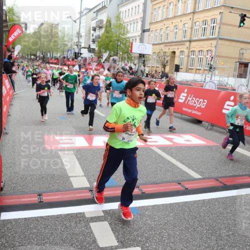 25.04.2026 - Das Zehntel Strokosch-Dieckow http://msf.ph/oto/9621224 25.04.2026 11:00:16 Ziel 5340, 5525, 5649, 5799, 5858, 5912, 5951, 5972, 6005, 6029, 6285, 6541, 6581, 6584, 6585, 6597, 6602, 6605, 6824, 6825, 6950, 7219, 7286, 7298, 7421, 7611 meine-sportfotos.de