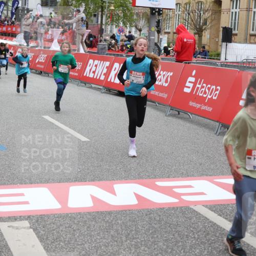 25.04.2026 - Das Zehntel Strokosch-Dieckow http://msf.ph/oto/9621234 25.04.2026 10:55:35 Ziel 5084, 5108, 5132, 5360, 5770, 5778, 5797, 5805, 6026, 6386, 6421, 6499, 6514, 6539, 6543, 6636, 6653, 7130, 7717, 7925 meine-sportfotos.de