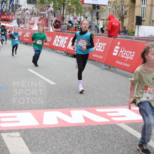 25.04.2026 - Das Zehntel Strokosch-Dieckow http://msf.ph/oto/9621243 25.04.2026 10:55:34 Ziel 5084, 5108, 5132, 5360, 5754, 5770, 5778, 5797, 5805, 6386, 6421, 6499, 6514, 6539, 6543, 6636, 6653, 7102, 7130, 7655, 7717, 7813, 7851 meine-sportfotos.de